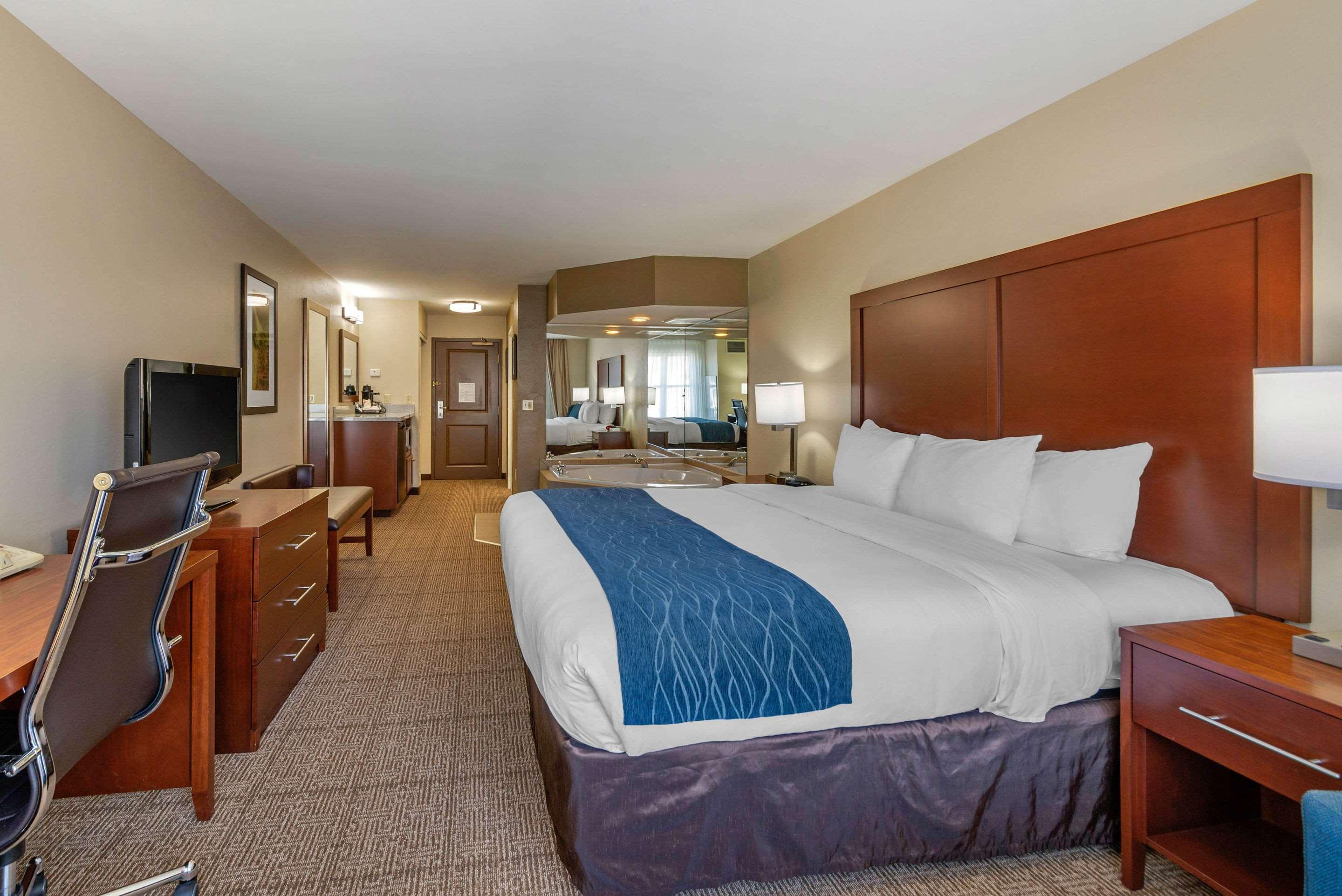 Comfort Inn & Suites Northern Kentucky Wilder Eksteriør bilde